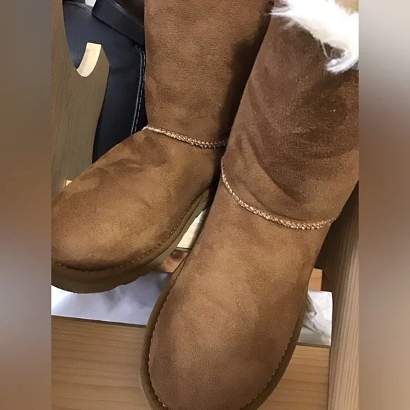 UGG Classic Brown Suede Winter Boots - Picture 6 of 9